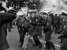 Student protest in West Berlin Ludwig Binder Haus der Geschichte Studentenrevolte 1968 2001 03 0275.0148 (17076461192).jpg