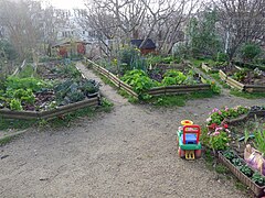 Le jardin partagé est ouvert à tous.