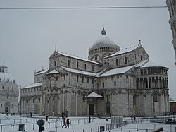 Pisa - Duomo innevato durante la nevicata del 17 dic 2010.JPG