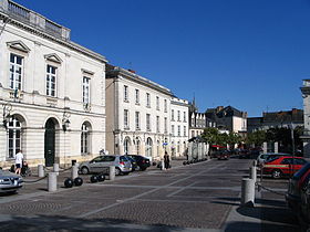 Urbodomo kaj placo en Sablé-sur-Sarthe