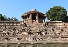 Le Temple de Surya à Modhera est un exemple majeur de l'architecture Maru-Gurjara.