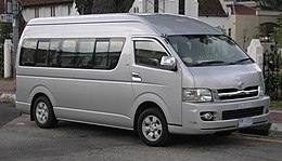 Toyota Hiace (fifth generation) (Grand Cabin) (front), Kuala Lumpur.jpg