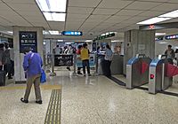 五棵松站西侧站厅 （2016年5月摄）