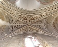 Photographie en couleur d'une église.