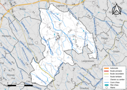 Carte en couleur présentant le réseau hydrographique de la commune