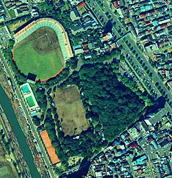 熱田神宮公園 国土交通省 国土地理院 地図・空中写真閲覧サービスの空中写真を基に作成