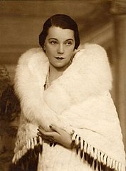 Hermelincape mit Weißfuchs, Schauspielerin Gizi Bajor (1935)