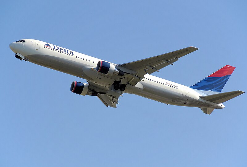 800px-Delta_b767-300_n190dn_takes_off_from_heathrow_arp.jpg