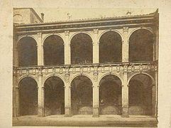 Patio interior. Fotografía histórica de Pietro Poppi (1883-1914)