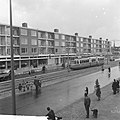 Opening tram 17 in 1962 met winkelpand van Radio West, het latere BCC, gezien richting Osdorpplein