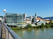 Ars Electronica Center bei Tag