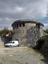 Trois-Châtels, la tour.