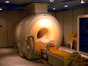 English: Modern high field clinical MRI scanne...