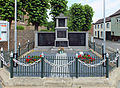 Kriegerdenkmal vor der katholischen Pfarrkirche