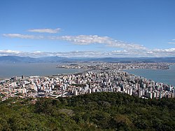 Centro de Florianópolis vista do Morro do Antão