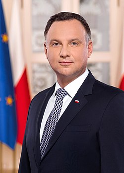 Andrzej Dudan virallinen muotokuva vuodelta 2015.