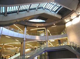 Saint-Lazare-5-Salle-echang.jpg