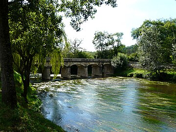 Le pont sur l'Auvézère.