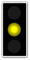 תמרור 705 - אור צהוב: עצור כאמור ב-701. אם אינך יכול לעצור לפני הצומת בבטחה או שנכנסת אליו, השלם את מעבר הצומת ופנהו מיד כאמור ב-703 או 704.