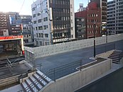 JR根岸線より整備中の遊歩道を撮影（2018年2月5日）