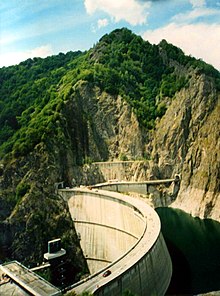 Vidraru Dam.jpg