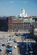 赫爾辛基中央車站前的大街