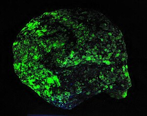 Willemite with fluorescence - Locality: Frankl...