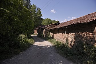 Улица во средишниот дел на селото