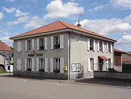 Gemeentehuis en school