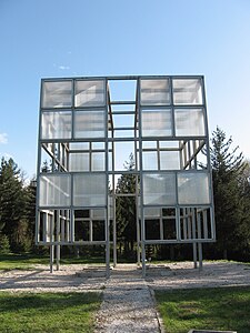 La chapelle en verre, par Saša Buđevac.