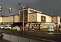 Hauptbahnhof von Meißen mit Empfangsgebäude, Bahnsteig einschließlich Überdachung sowie seitliche Mauer an der Dresdner Straße