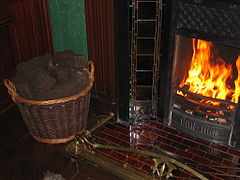泥炭と暖炉