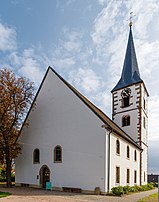 Die Kirche von Südwesten