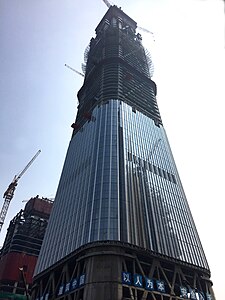 Строительство башни CITIC в 2016.