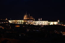 Prague Castle at night 2.jpg