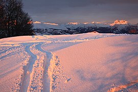 Veduta invernale dal Poieto. Sulla destra la Presolana