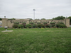 SW T Junior College-signo, Uvalde, Tx IMG 1275.JPG