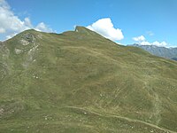 Поглед кон врвот Плоча од неговата источна падина