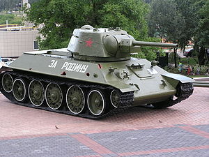 Т-34 образца 1942 года с шестигранной башней в Донецке