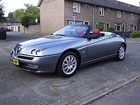 Alfa Romeo Spider 2002.JPG