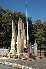 La France rompant ses chaînes (monument à la Résistance)[24]