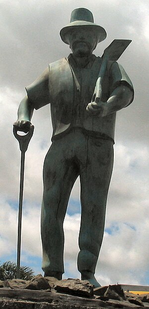 Gumdigger statue at Dargaville, Northland, New...