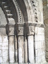 Capitel por la unión de Castilla y León en 1230.