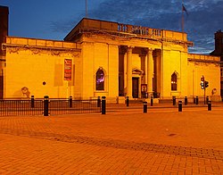 Ferens Art Gallery at Night - geograph.org.uk - 1560622.jpg