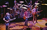 The Grateful Dead 1980. Von links nach rechts: Jerry Garcia, Bill Kreutzmann, Bob Weir, Mickey Hart, Phil Lesh. Nicht auf dem Foto: Brent Mydland