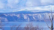 発荷峠から見た八甲田山と十和田湖