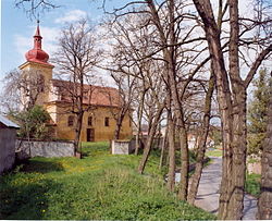Farní kostel svatého Bartoloměje v Holedečku