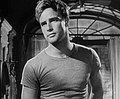 Marlon Brando (3 arvî 1924-1° lûggio 2004), 1951