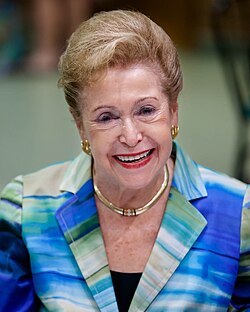 Mary Higgins Clark vuonna 2012.