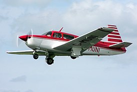 Муни M20J в полёте